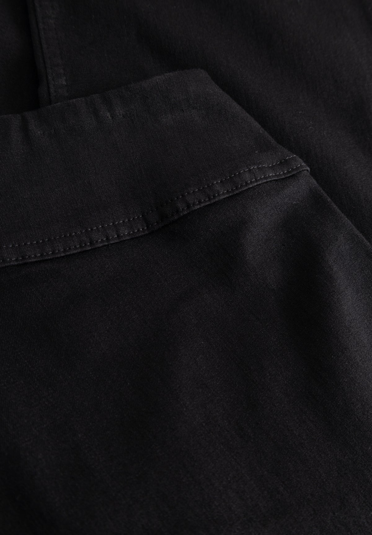 LAURIE Thea Straight - Short Length Straight Schwarz