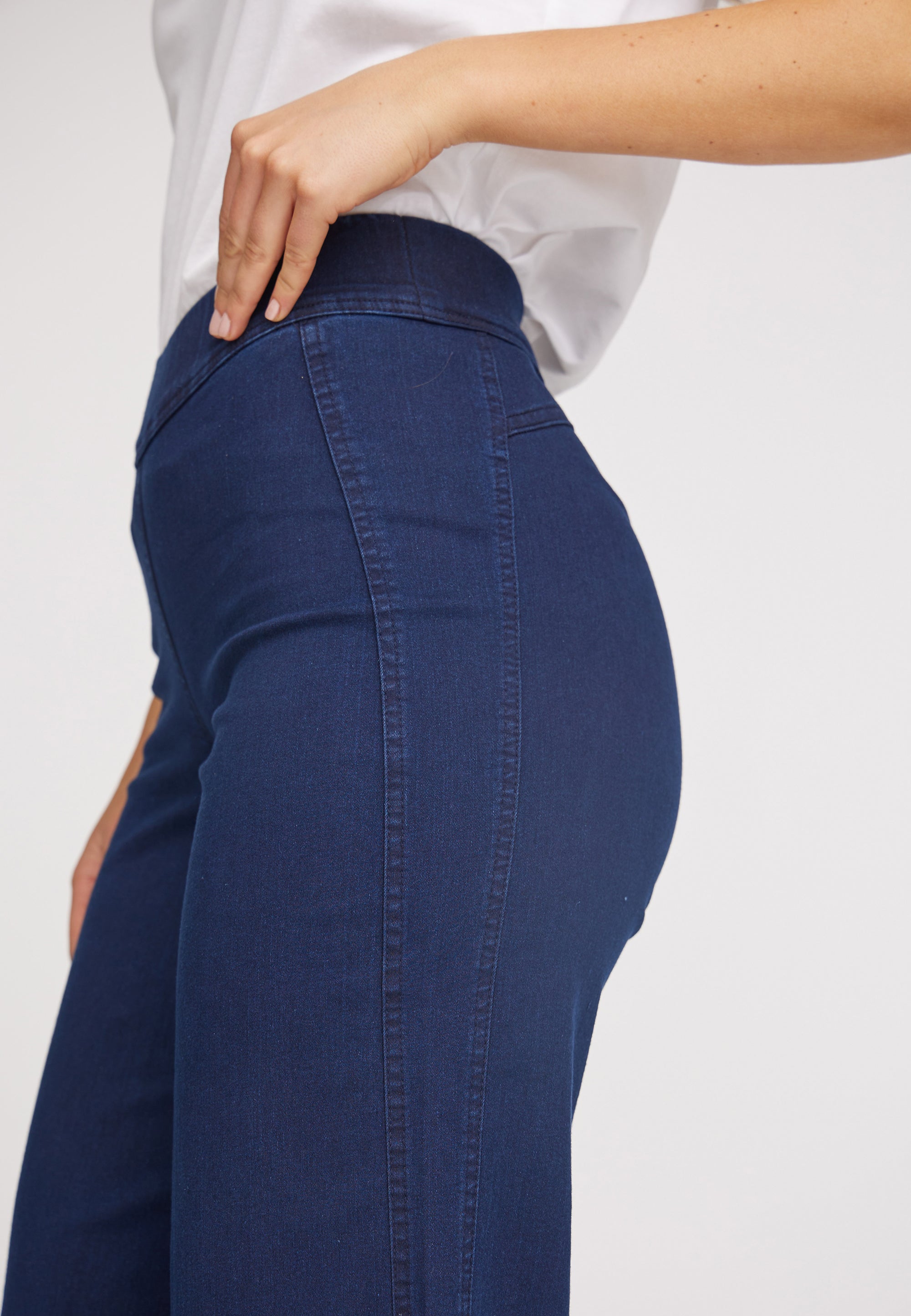 LAURIE Serene Loose - Medium Length Loose Dunkelblauer denim