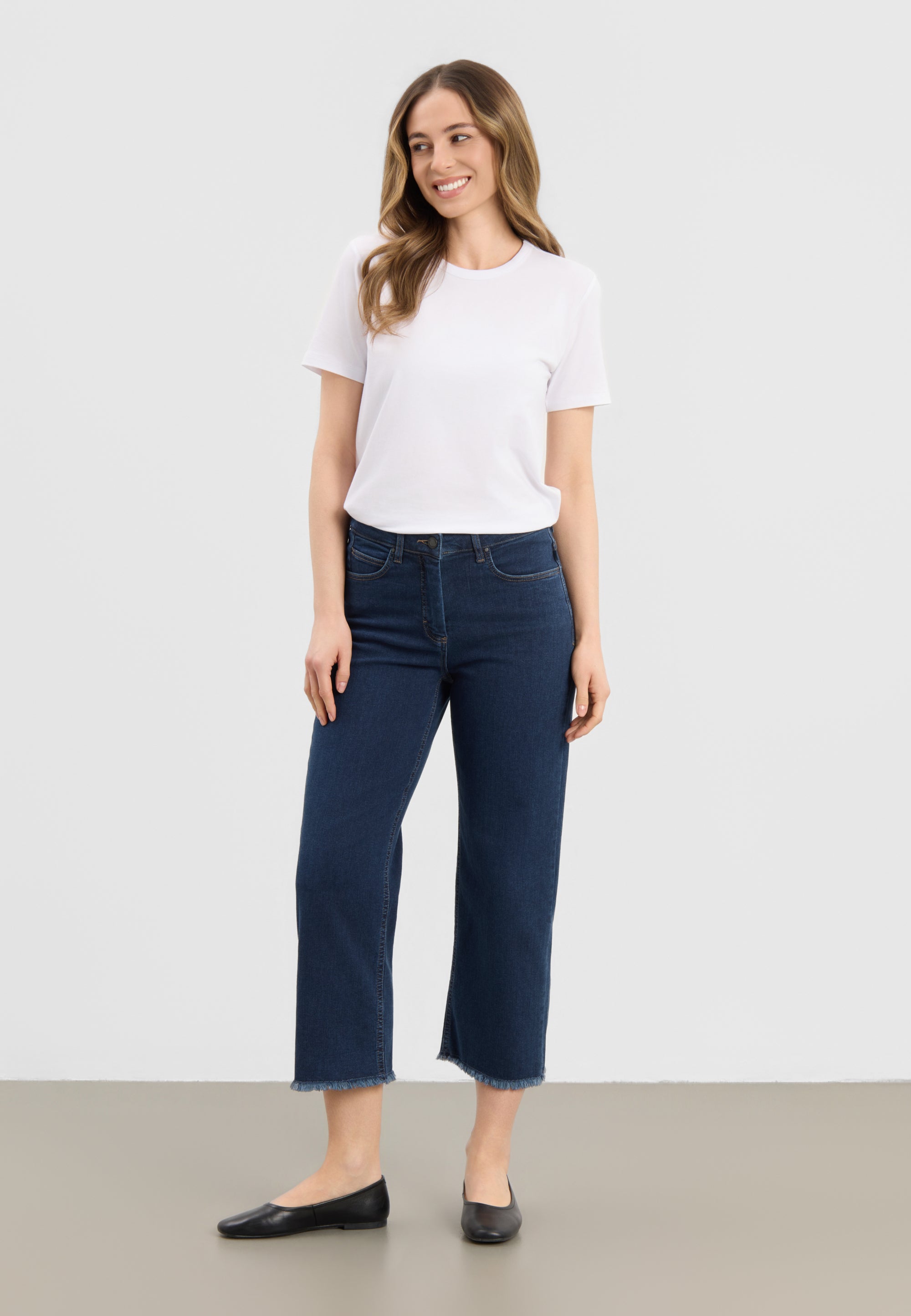 LAURIE Amelia Raw Straight Cropped Straight Dunkelblauer denim