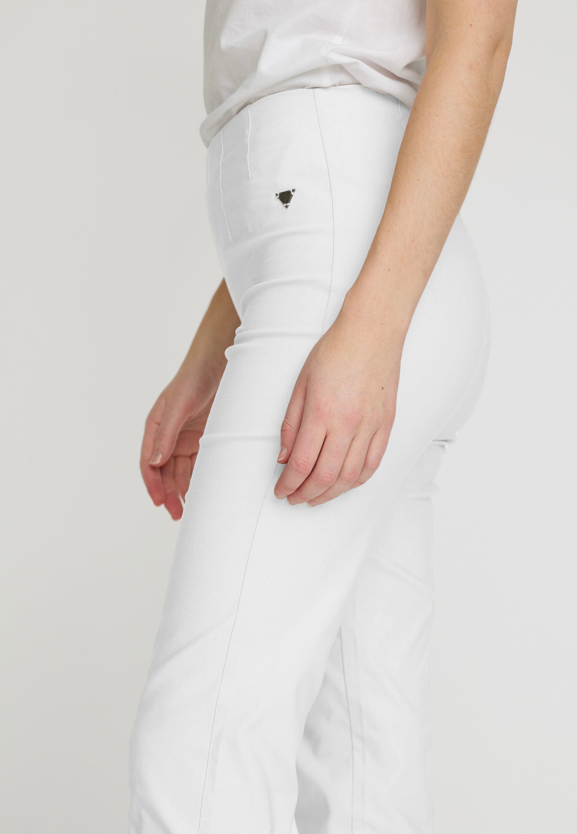 LAURIE Betty Regular - Medium Length Regular Weiss