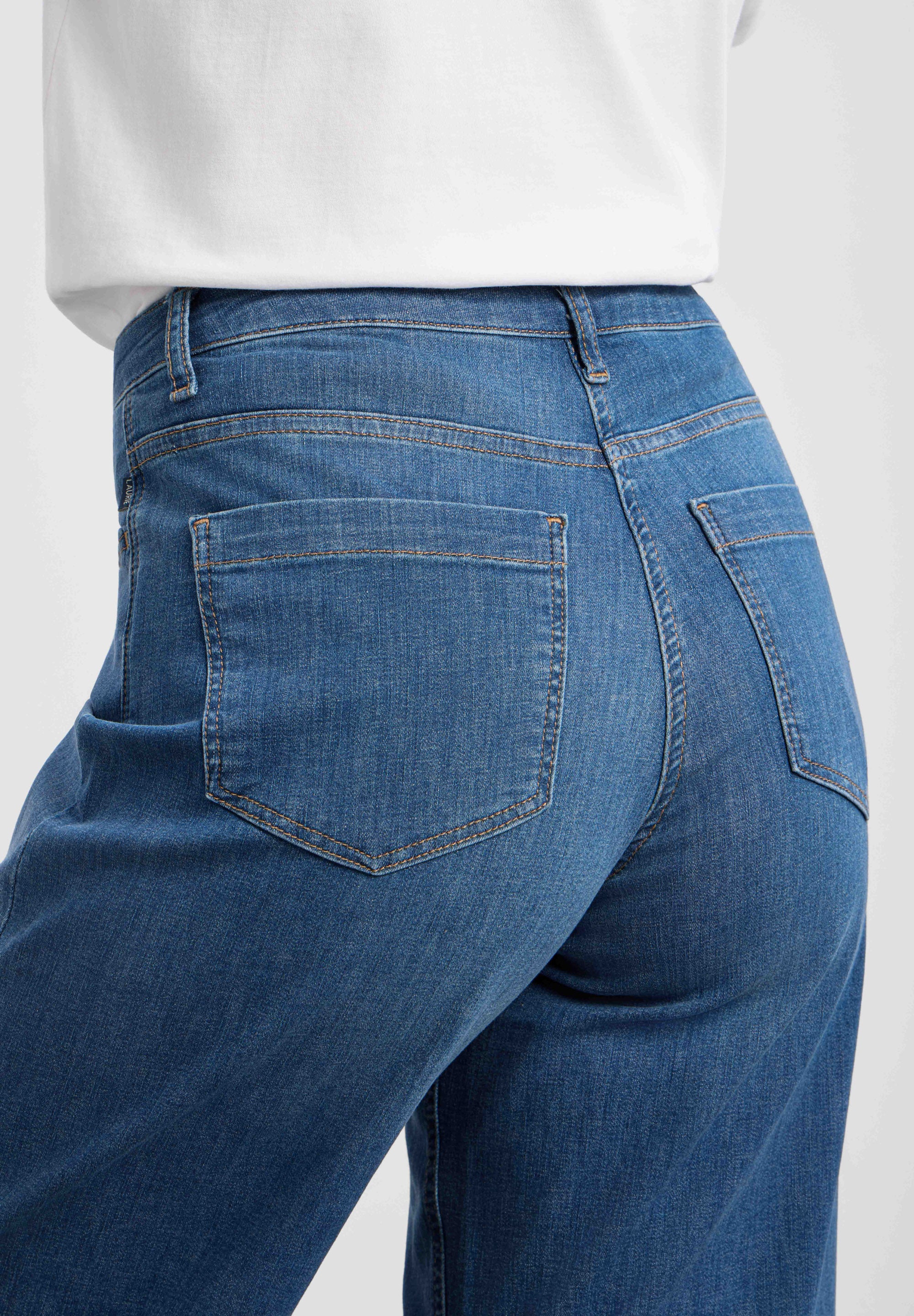 LAURIE Carol Loose - Short Length Loose 49399 Washed Blue Denim
