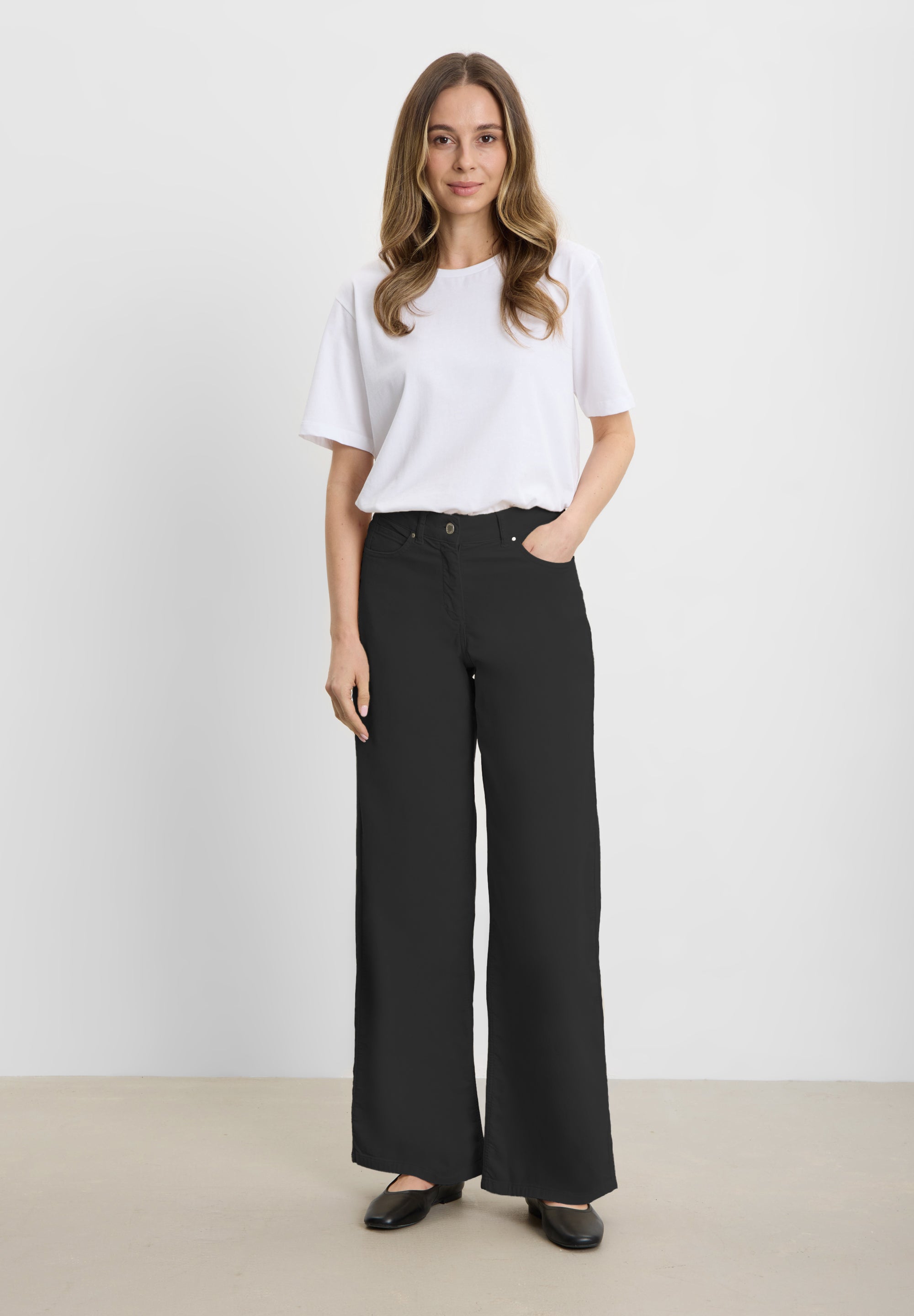 LAURIE Carol Loose ML Loose Schwarz