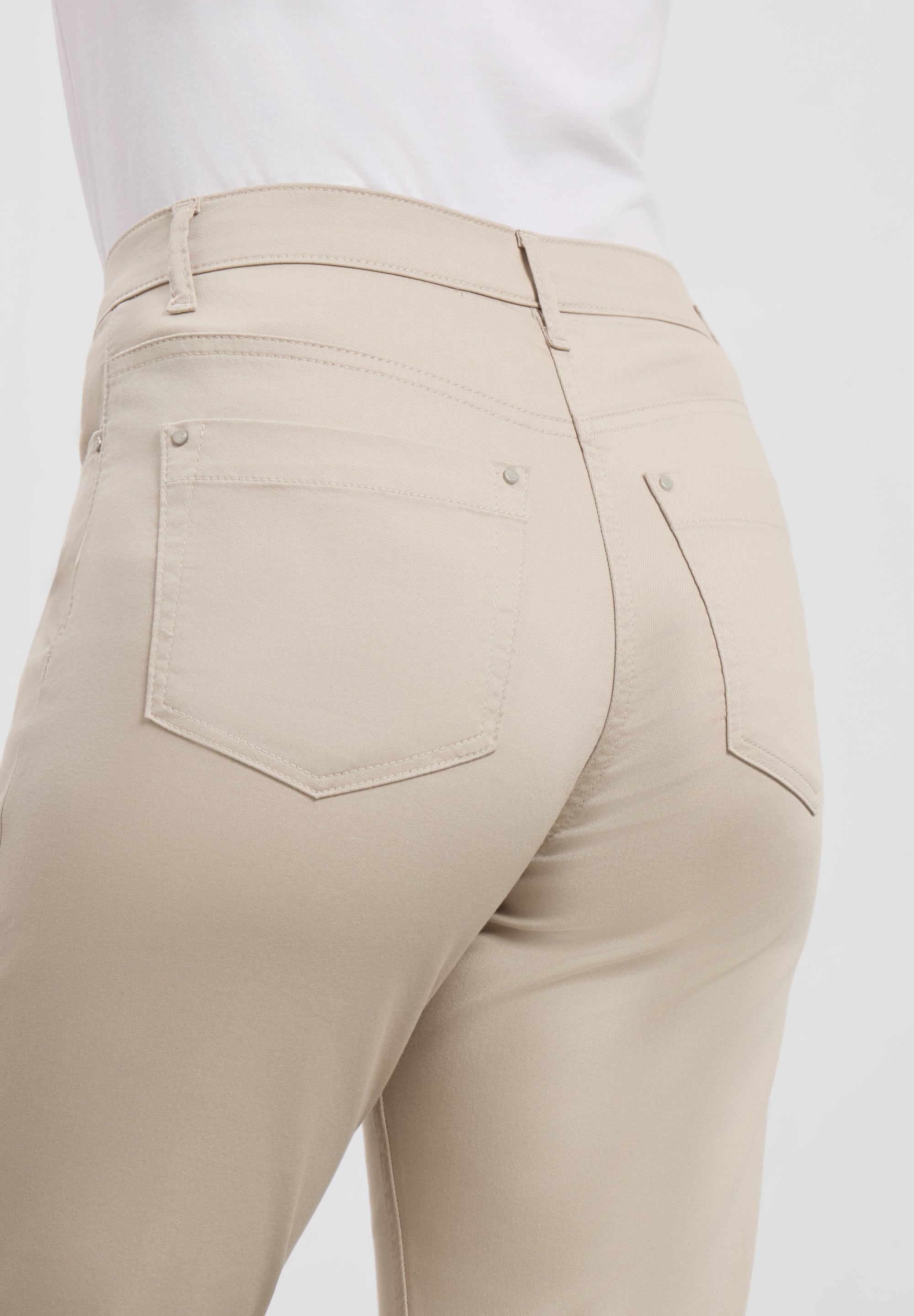 LAURIE Charlotte Regular - Medium Length Regular Grau sand