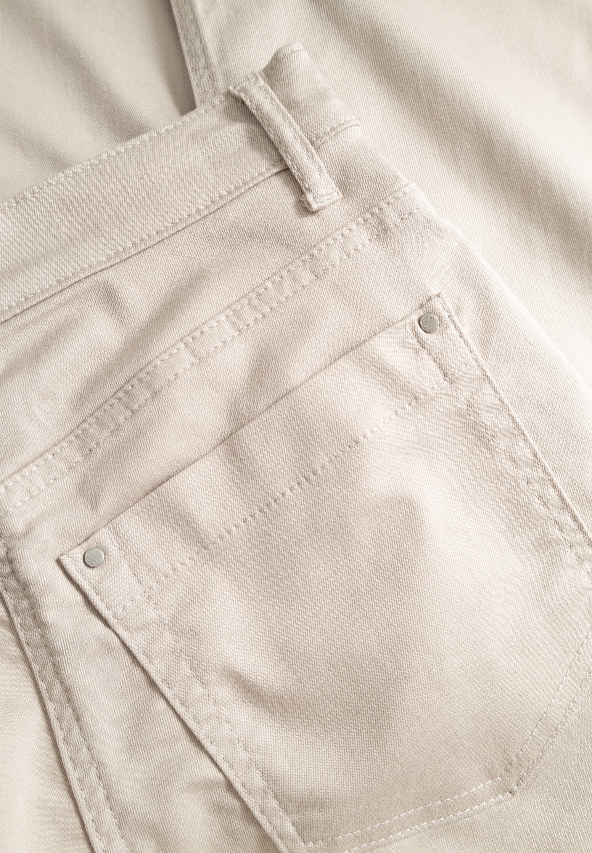 LAURIE Charlotte Regular - Medium Length Regular Grau sand