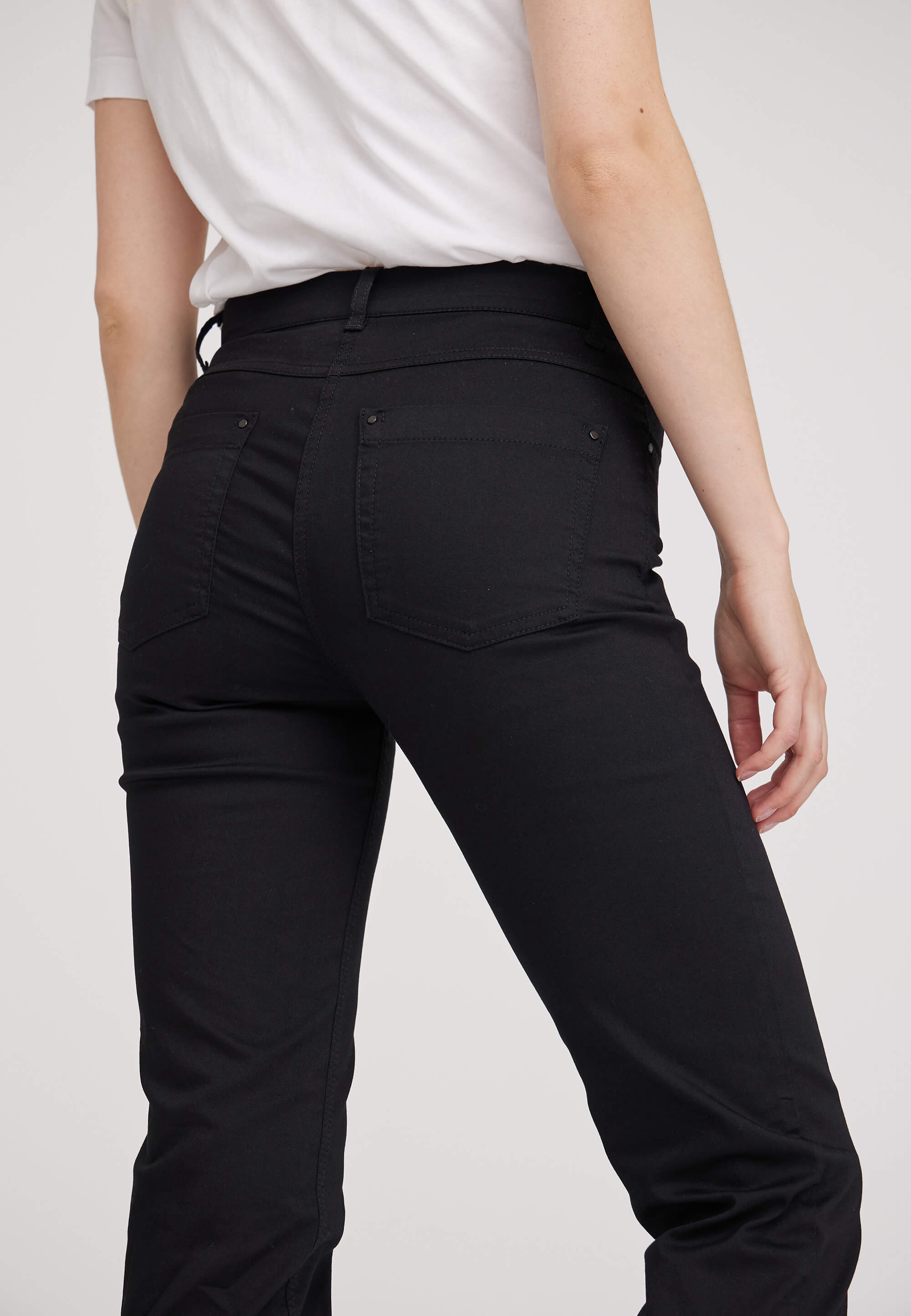 LAURIE Charlotte Regular - Medium Length Trousers REGULAR Schwarz