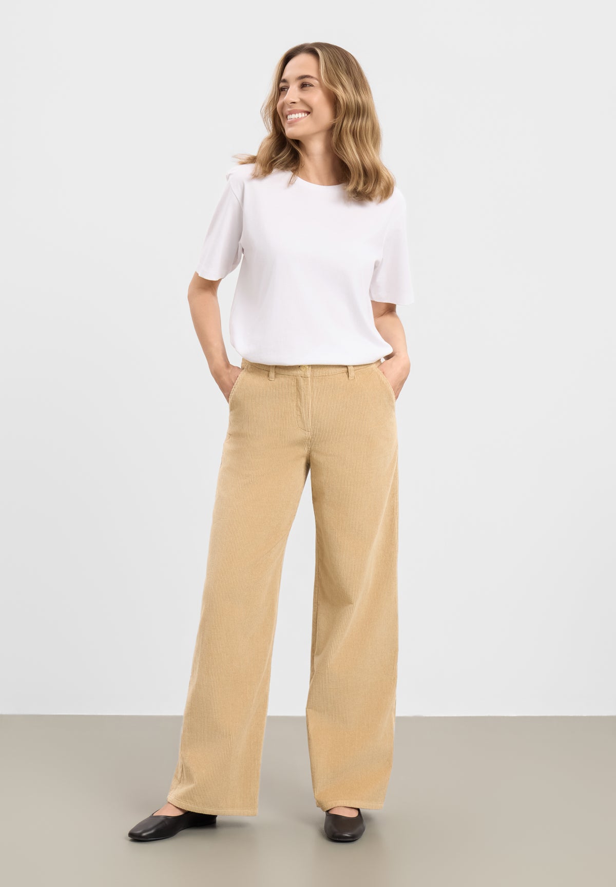 LAURIE Charm Loose Cord - Medium Length Loose 28000 Cafe Latte