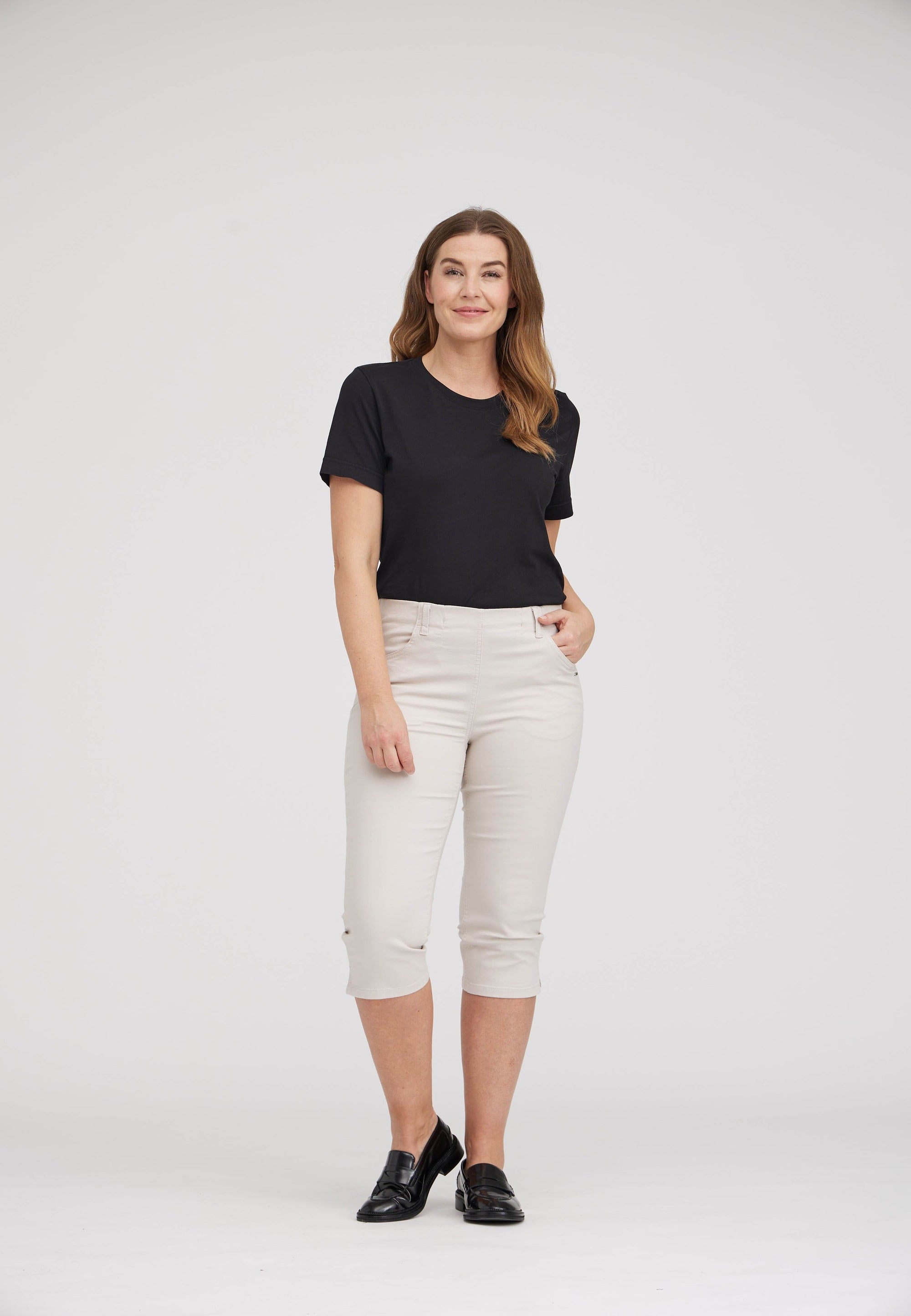 LAURIE  Chelsea Regular Capri Regular Grau sand