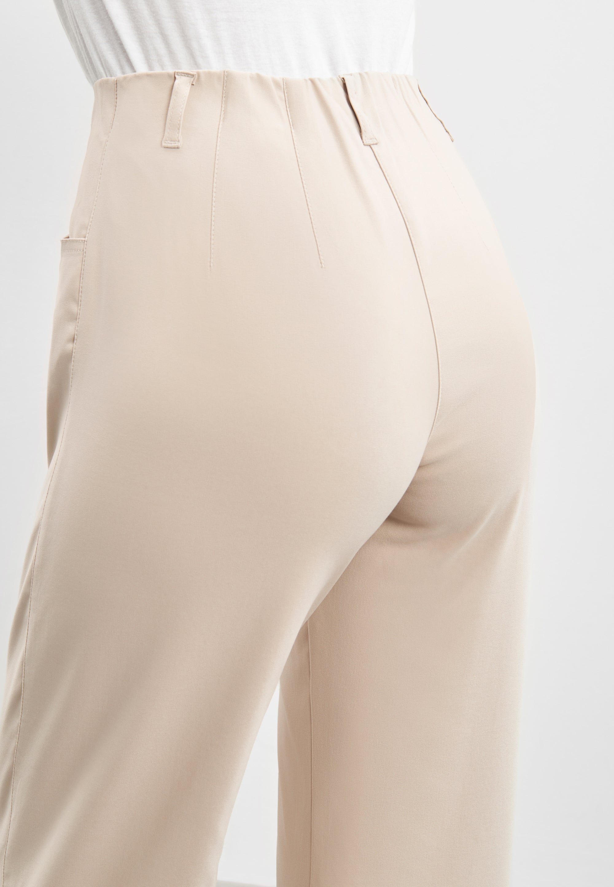 LAURIE Donna Loose - Cropped Loose Grau sand