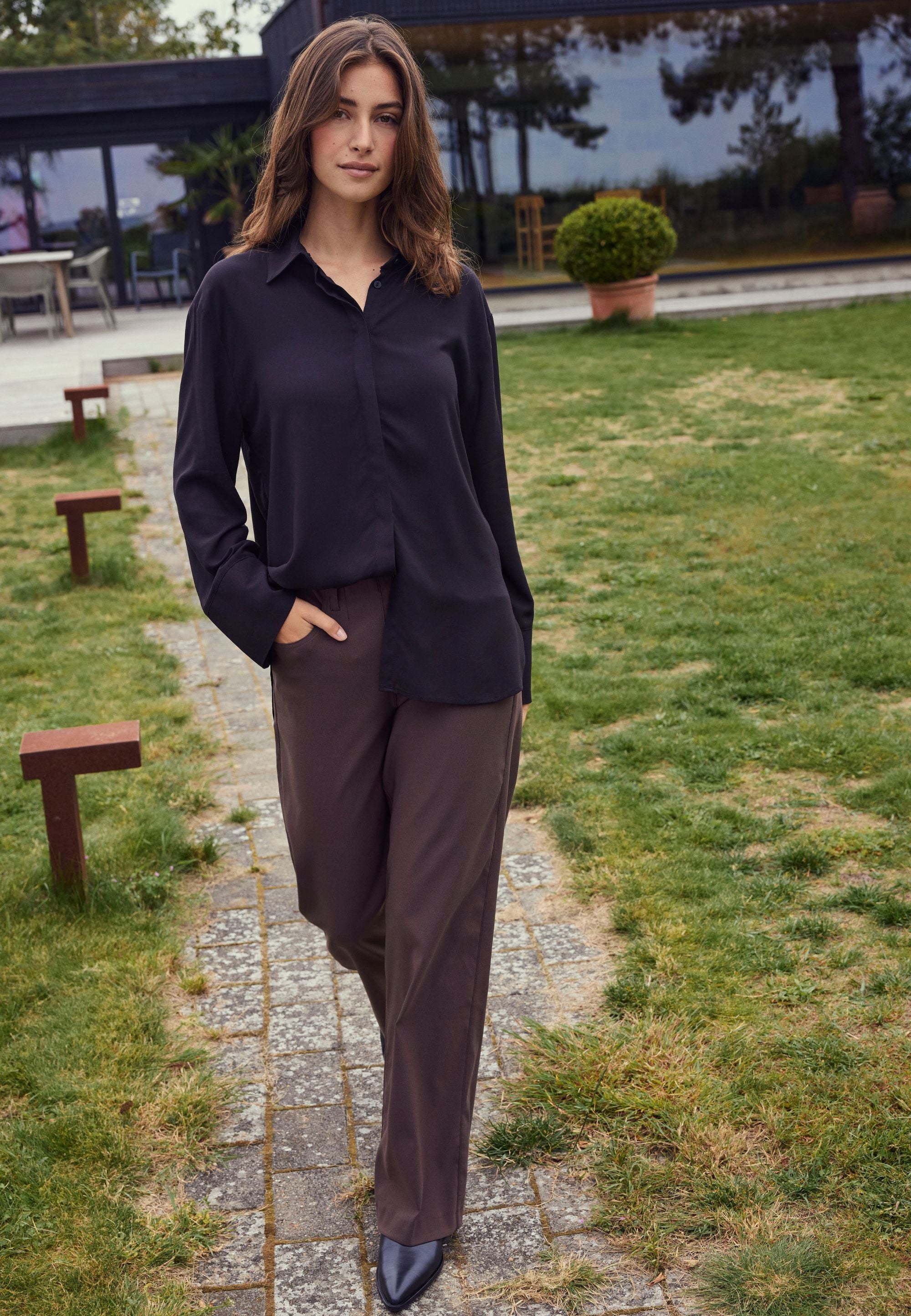 LAURIE Donna Loose - Medium Length Loose Braun