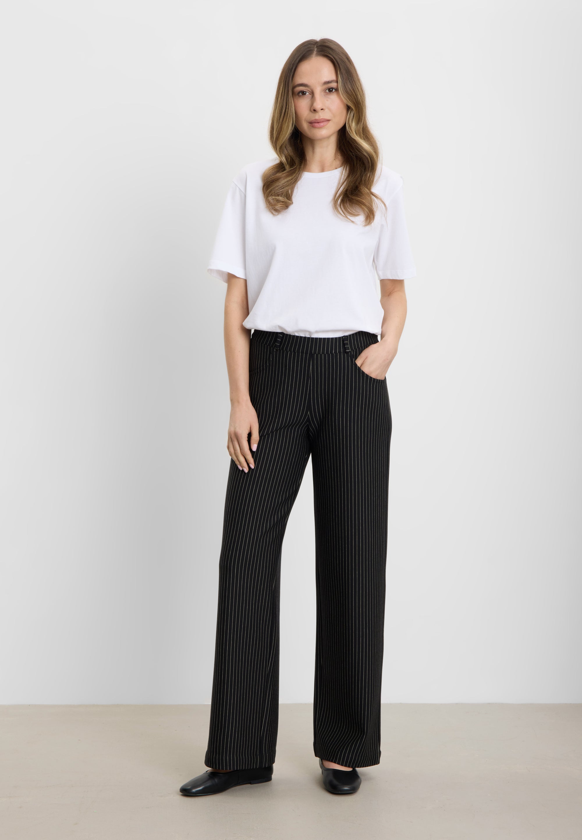 LAURIE Donna Loose - Medium Length Loose 99027 Black Stripe Brushed