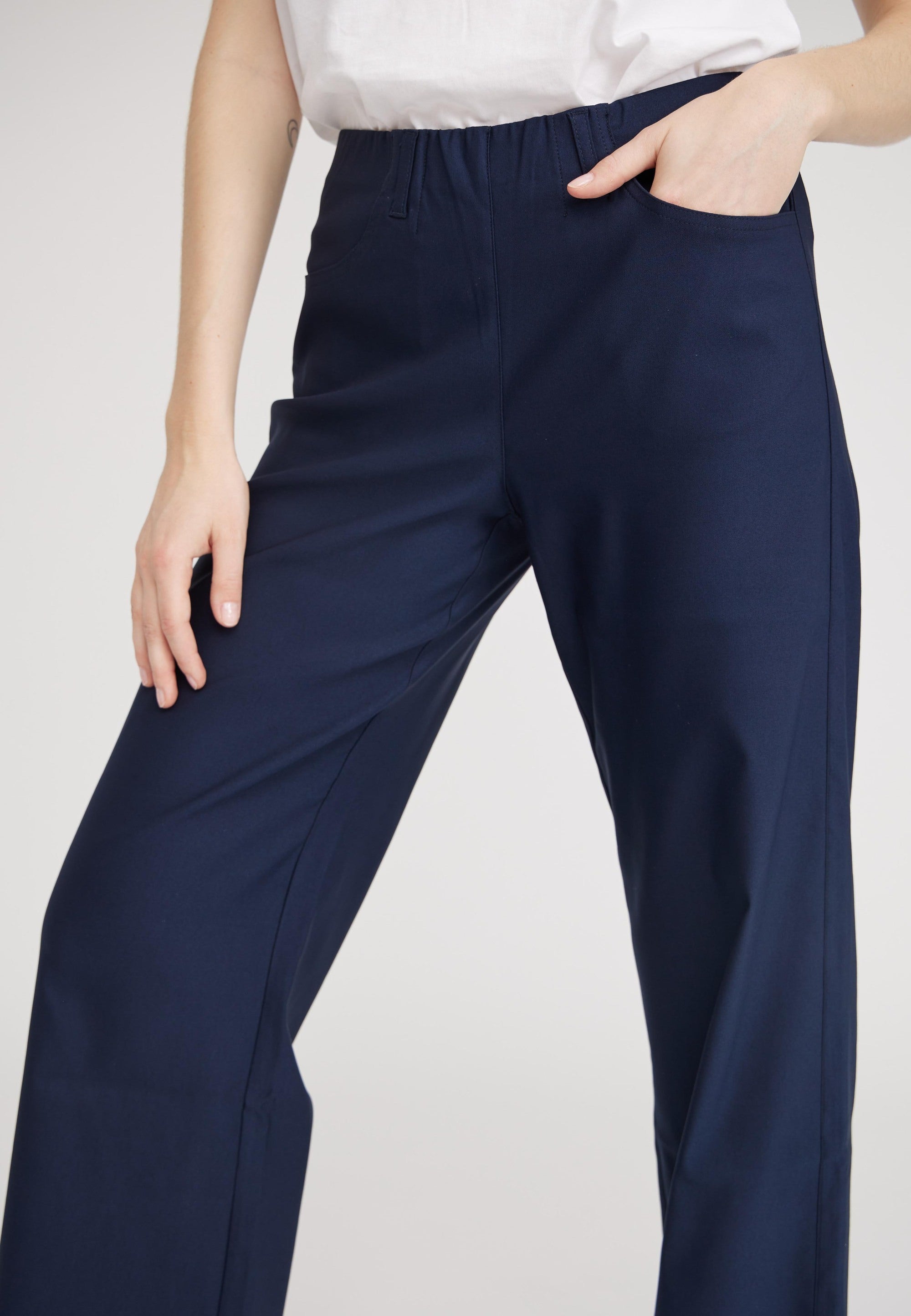 LAURIE Donna Loose - Medium Length Trousers LOOSE Marine