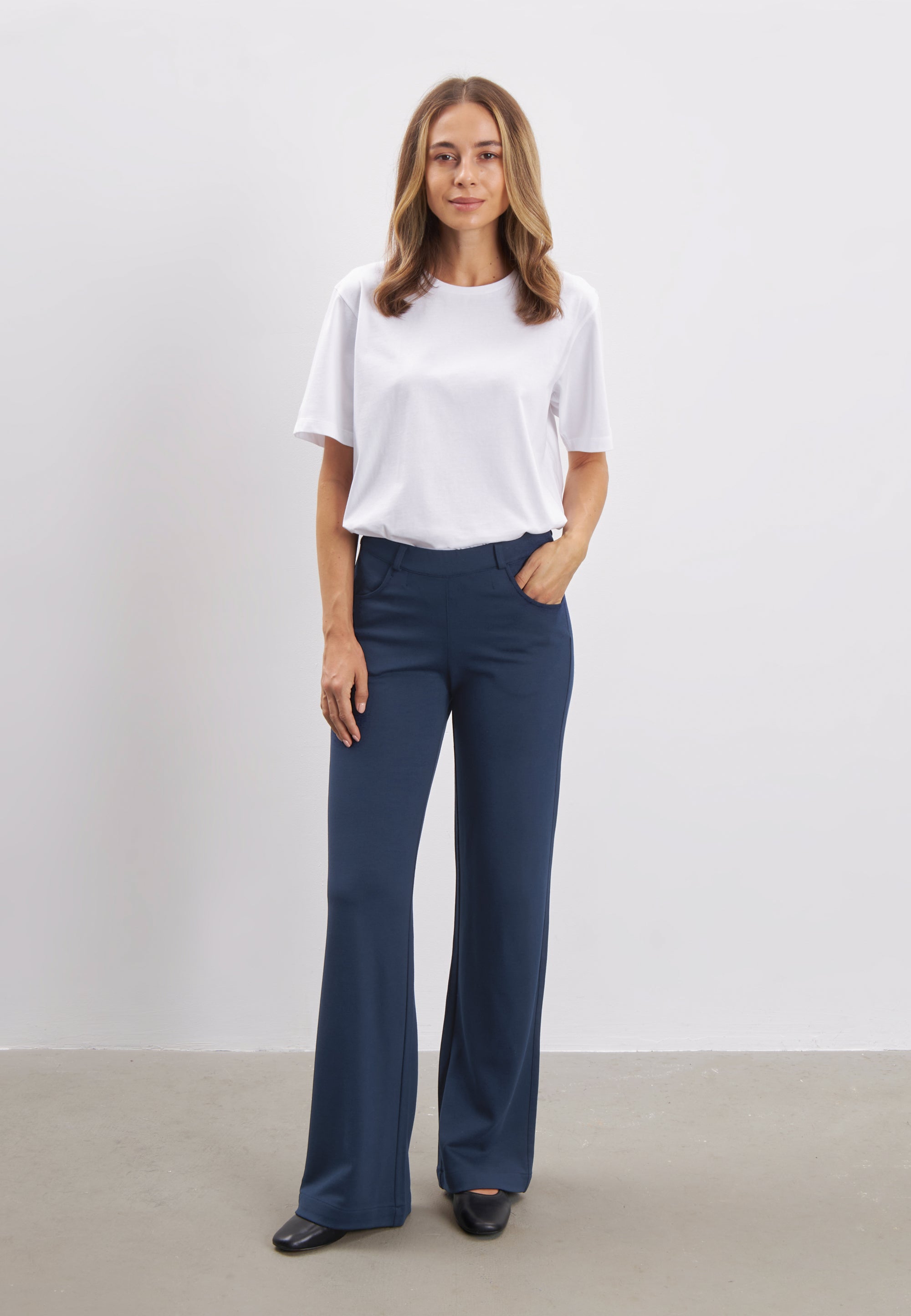 LAURIE  Donna Loose - Medium Length Trousers LOOSE 49103 Navy brushed