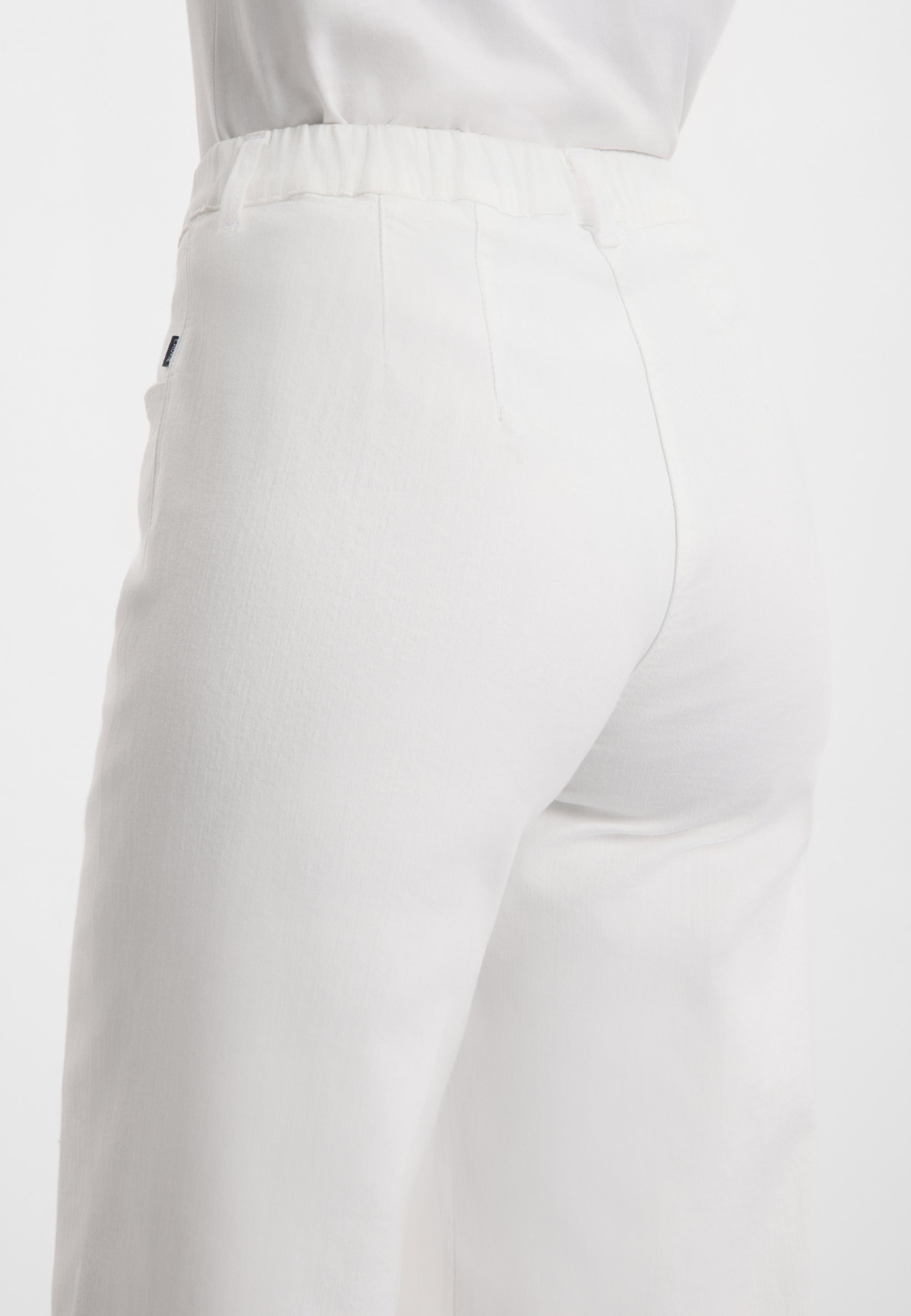 LAURIE Donna Loose - Capri Short Length Loose 10000 White