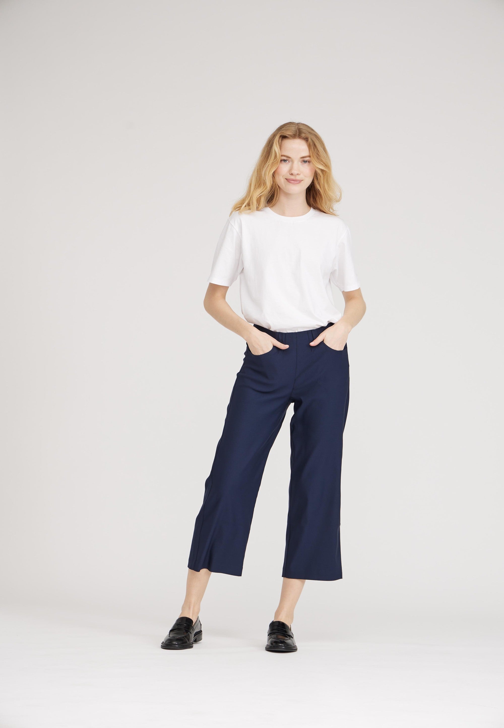 LAURIE Donna Loose Crop Trousers LOOSE Marine