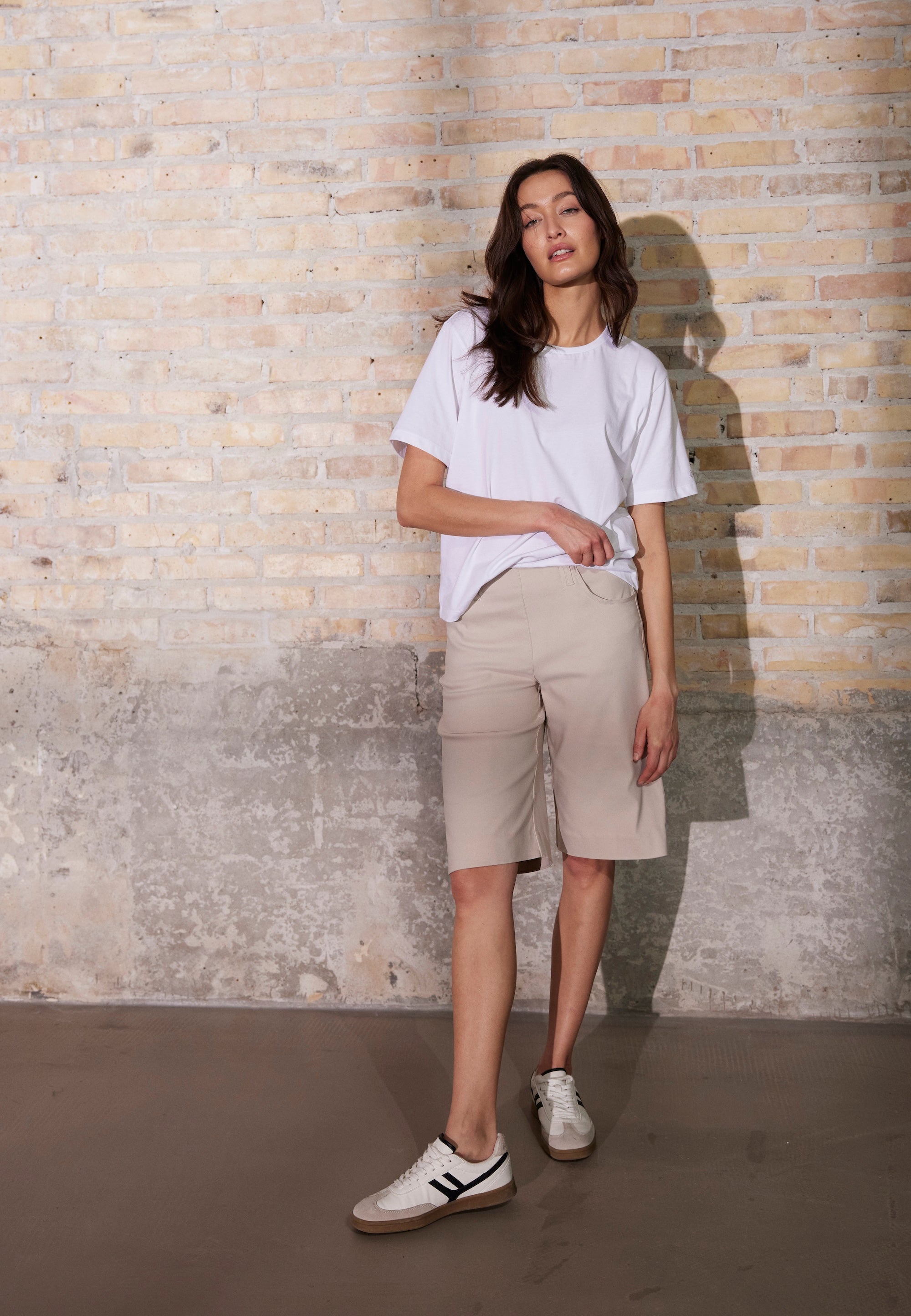 LAURIE Donna Loose Shorts Loose Grau sand