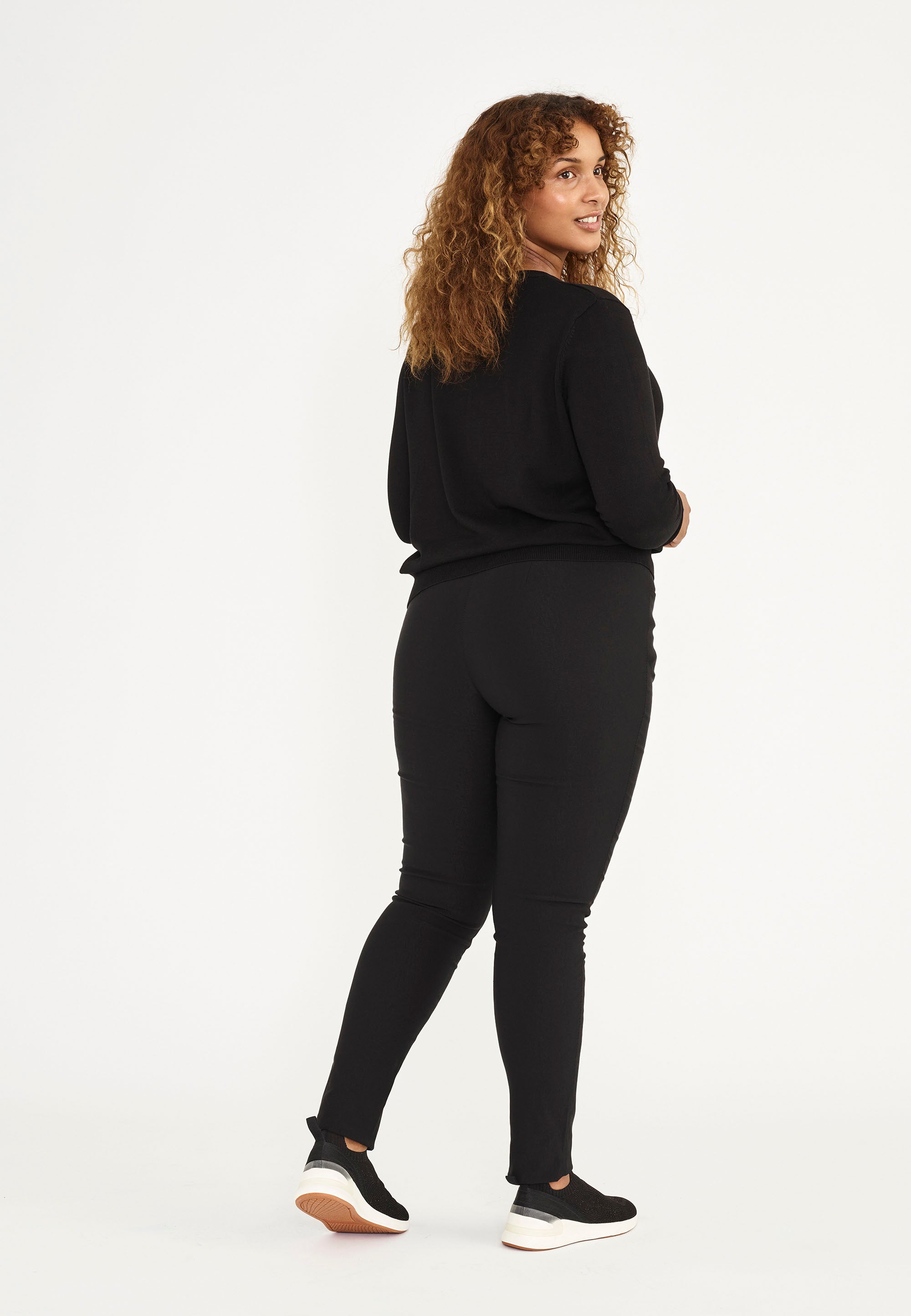 LAURIE Grace Slim - Medium Length Slim Schwarz