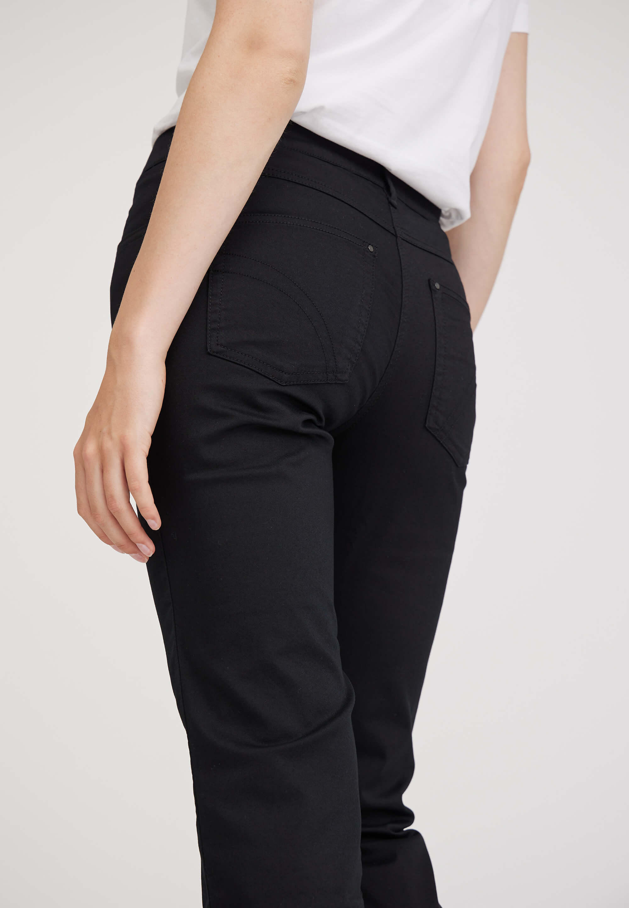 LAURIE  Helen Straight - Extra Short Length Trousers STRAIGHT Schwarz