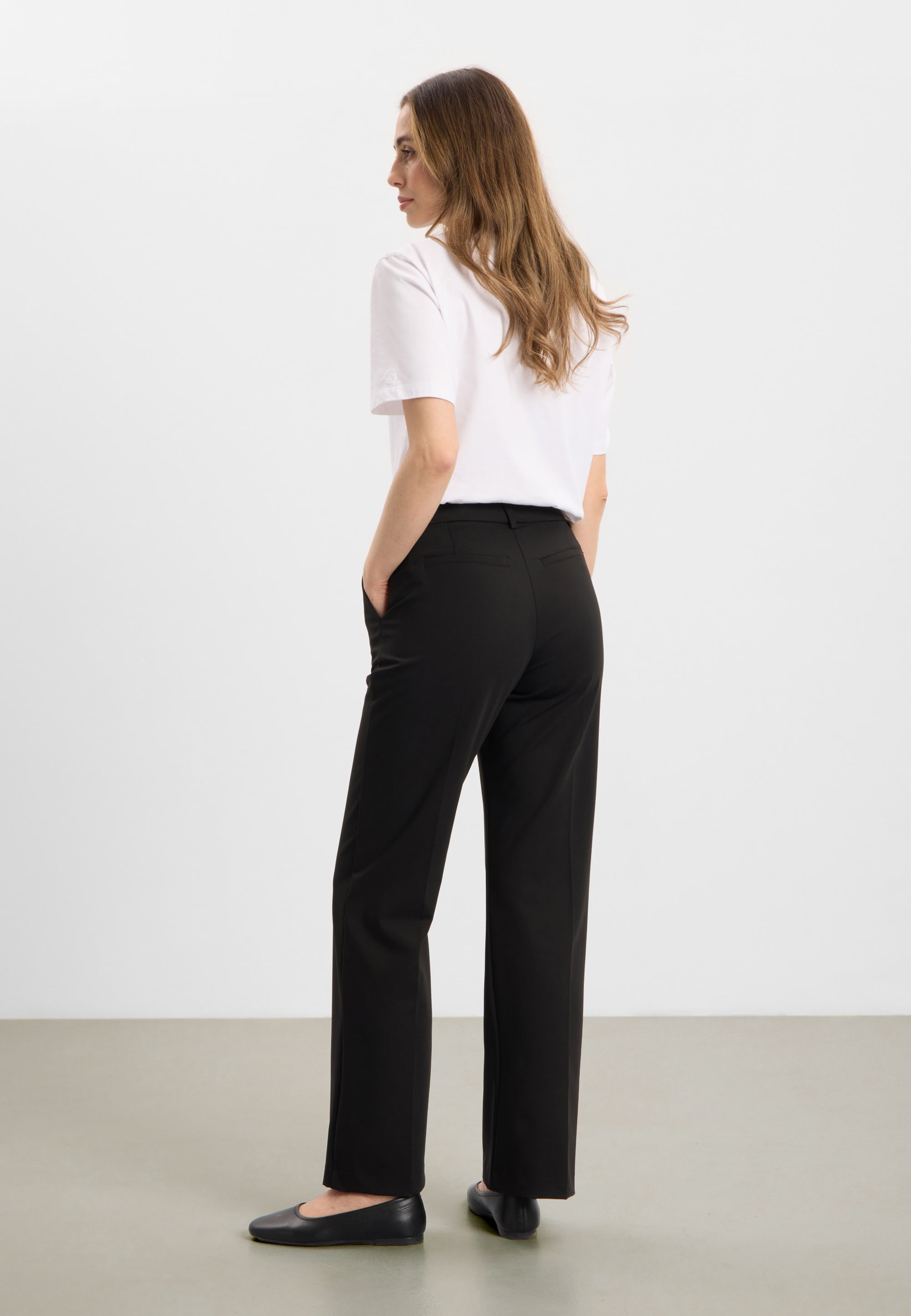 LAURIE Judy Straight - Medium Length Straight Schwarz