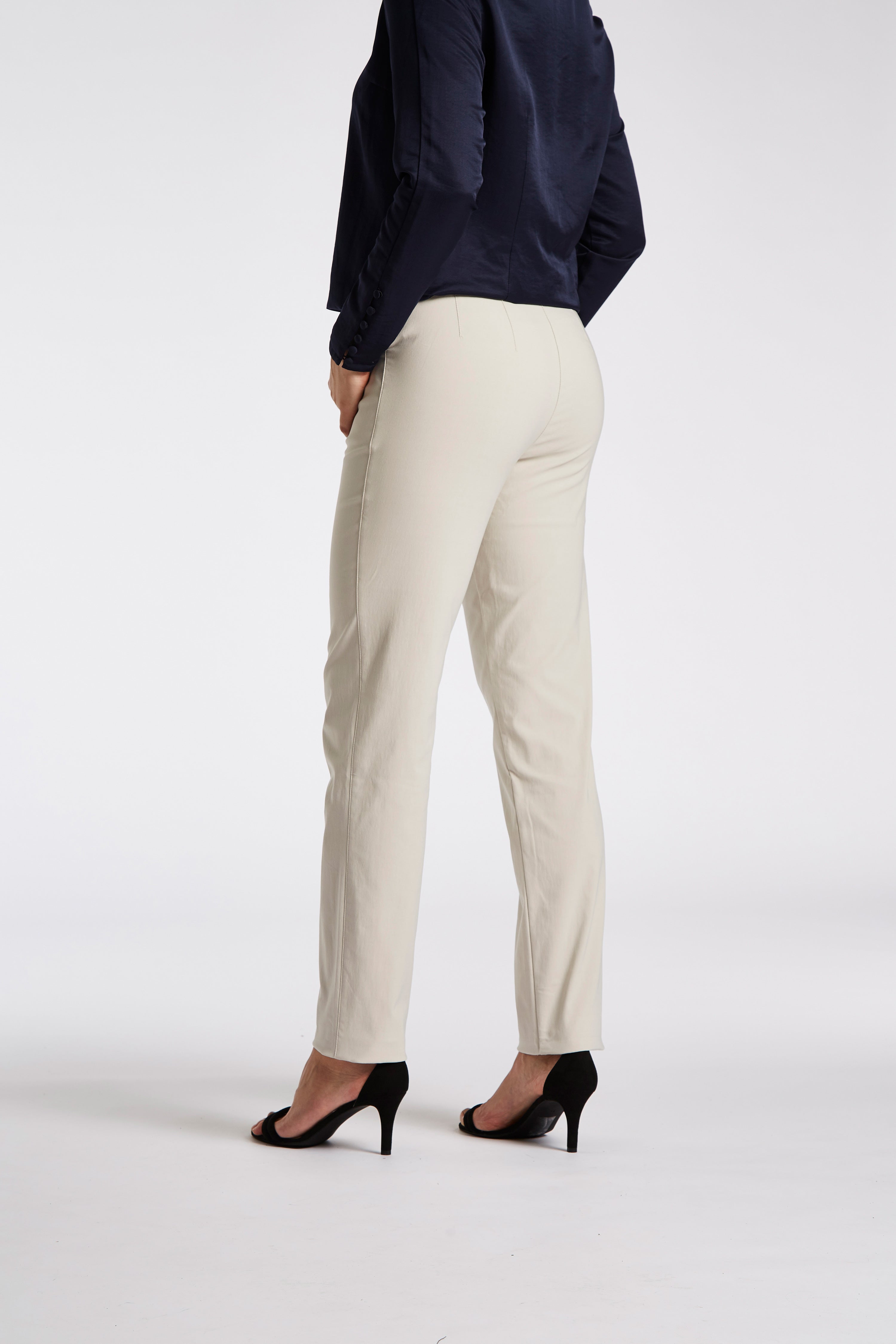 LAURIE Kelly Regular - Medium Length Regular Grau sand