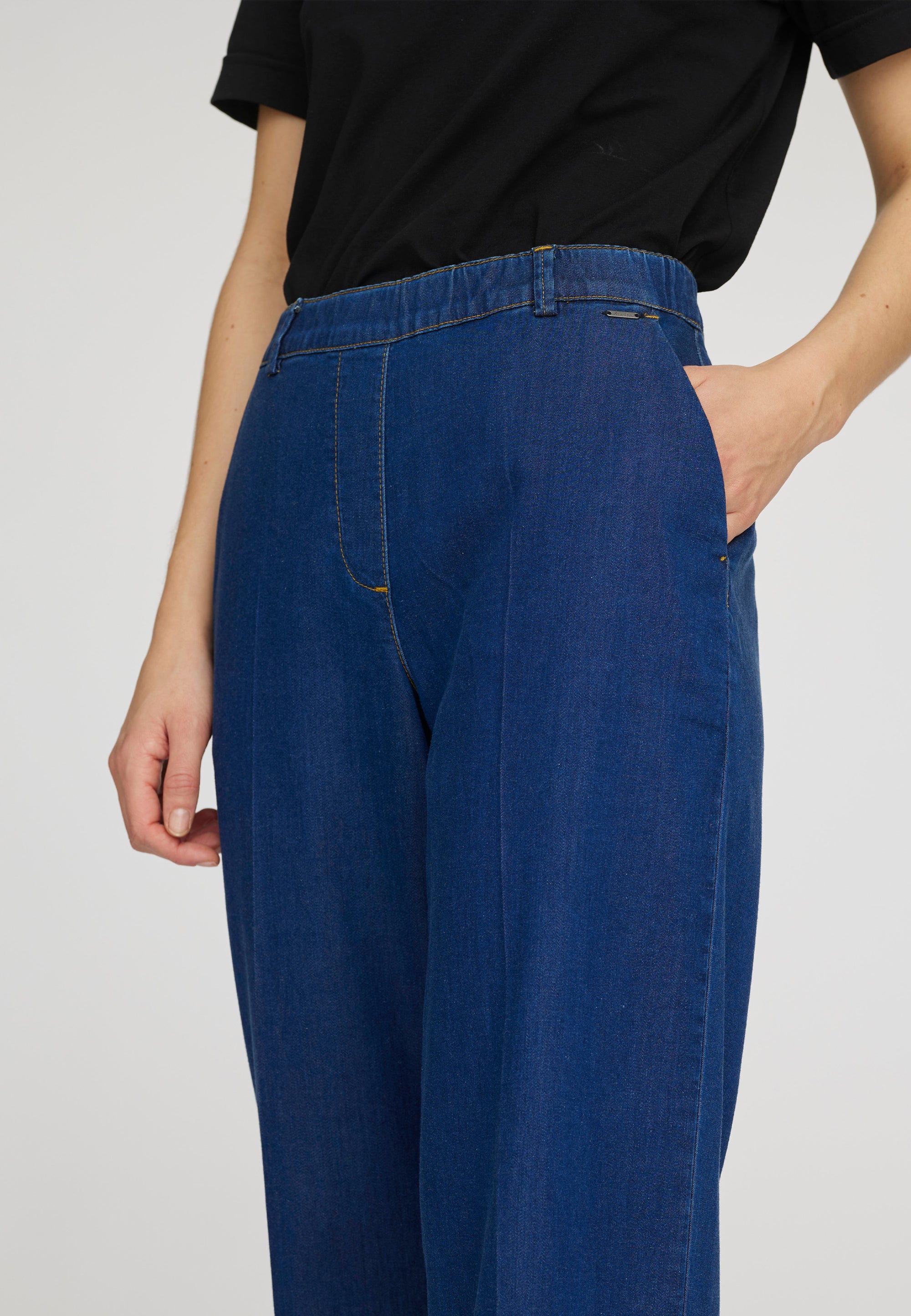 LAURIE Phoebe Loose Crop Trousers LOOSE Mittelblauer denim