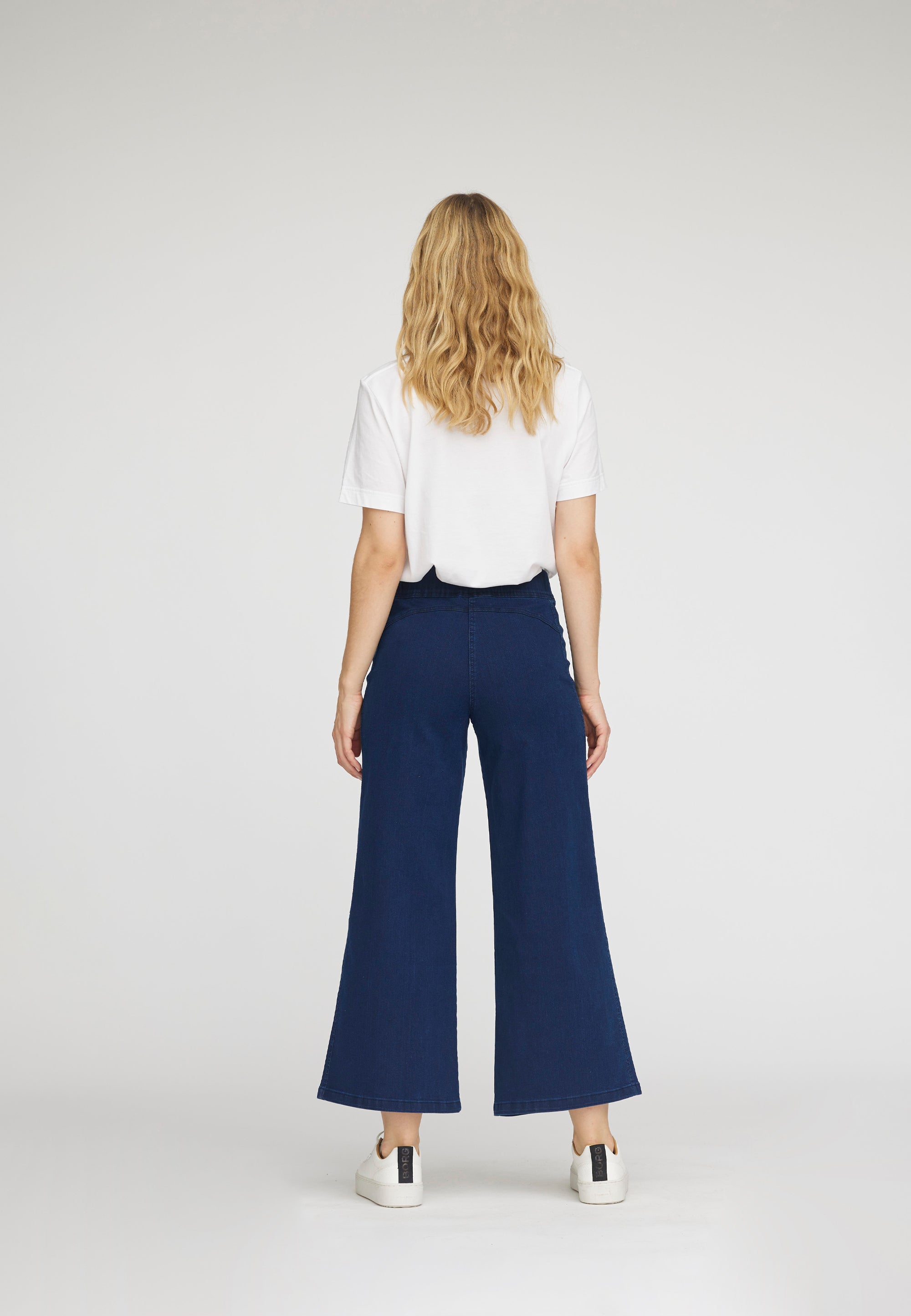 LAURIE  Serene Loose - Extra Short Length Loose Dunkelblauer denim