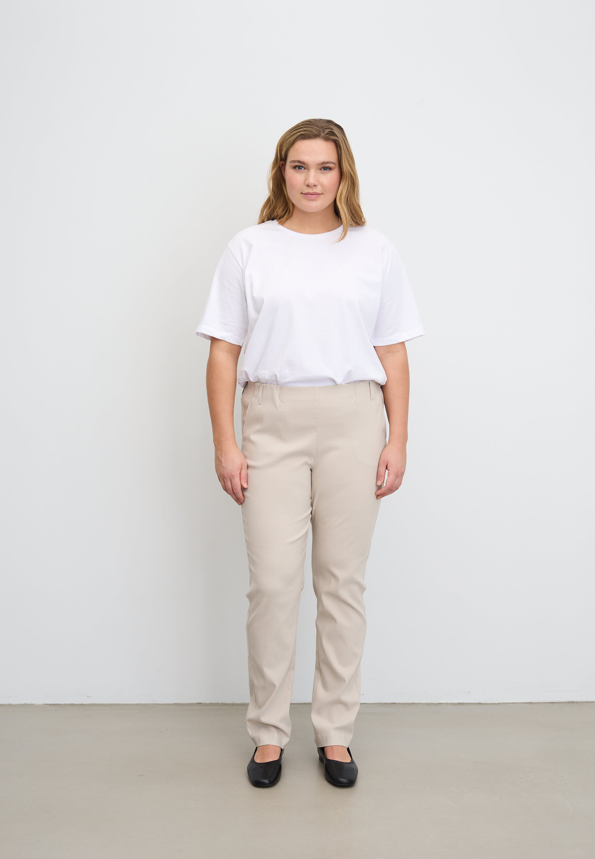 LAURIE Taylor Regular - Medium Length Regular Grau sand