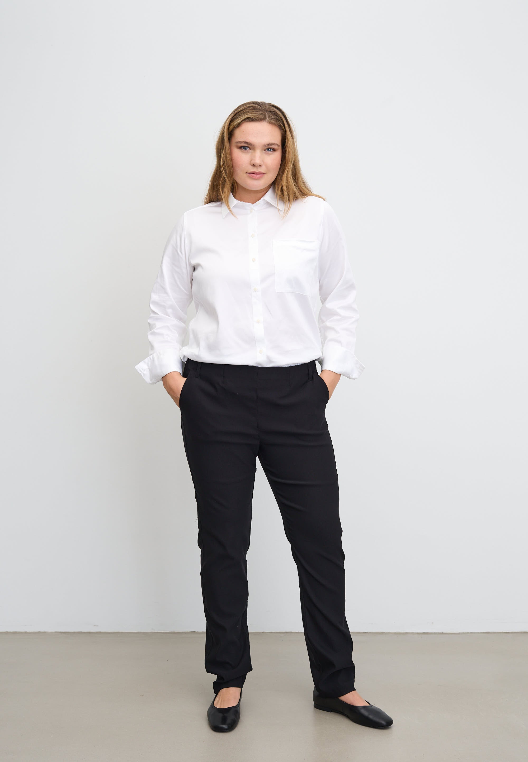 LAURIE Taylor Regular - Medium Length Trousers REGULAR Schwarz