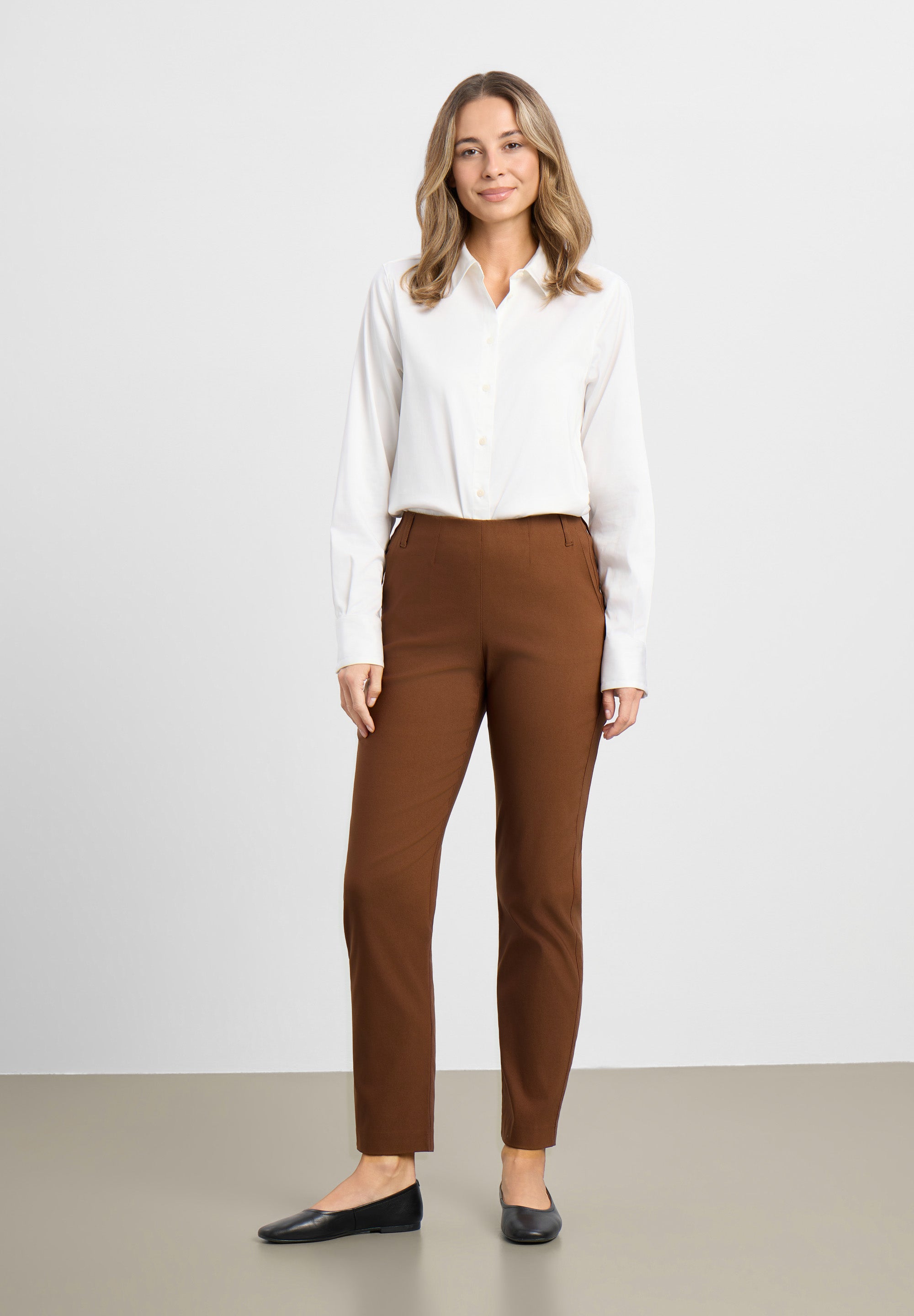 LAURIE Taylor Regular - Short Length Regular 87900 Downtown Brown