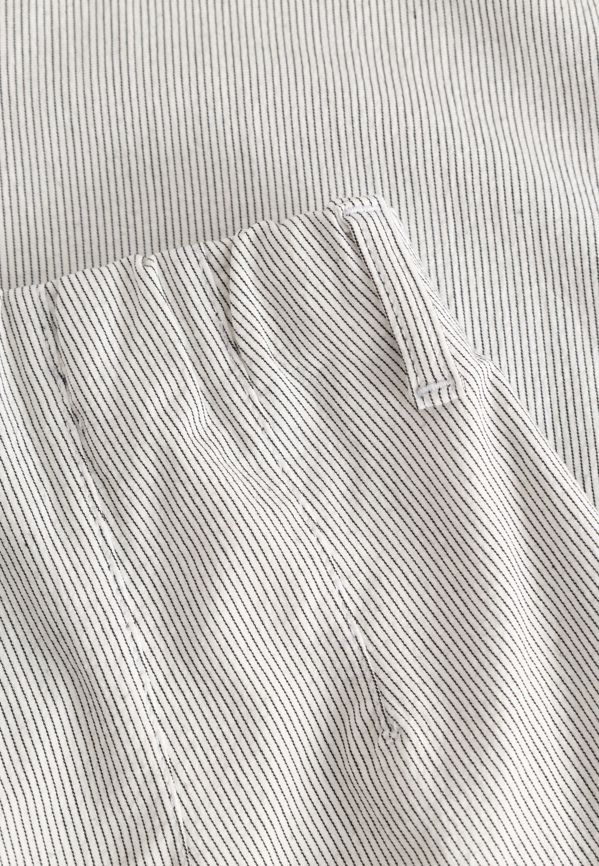 LAURIE Taylor Regular - Capri Medium Length Regular 10109 White pinstripe