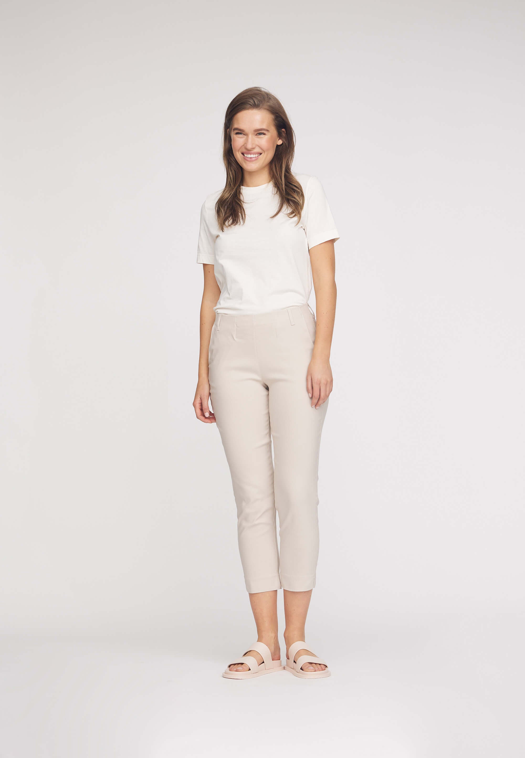 LAURIE Taylor Regular Cropped Regular Grau sand