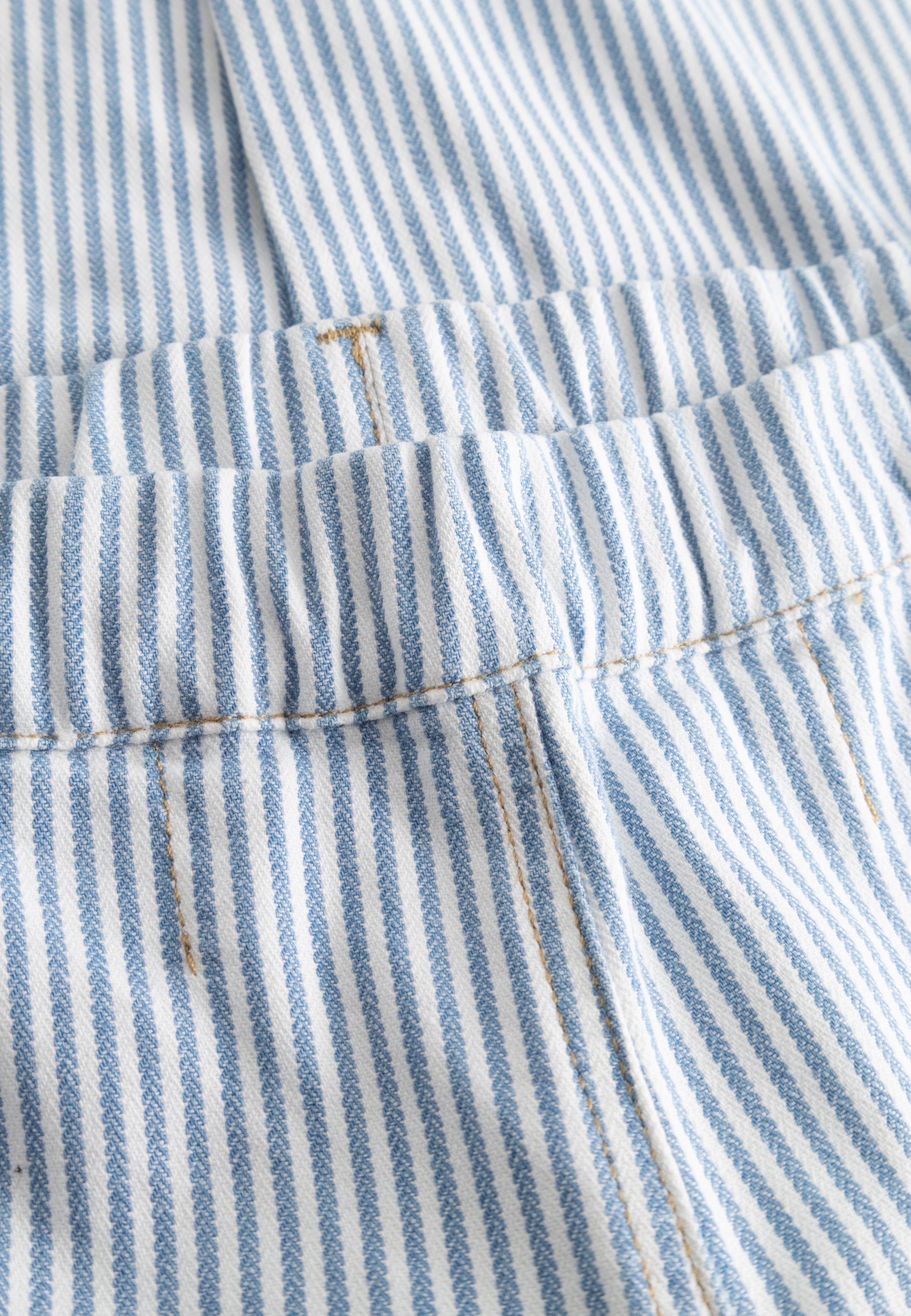 LAURIE Taylor Regular Cropped Regular 10044 White blue stripe