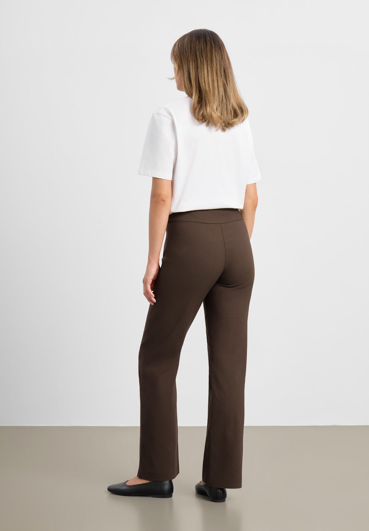 LAURIE Thea Straight - Medium Length Straight Braun