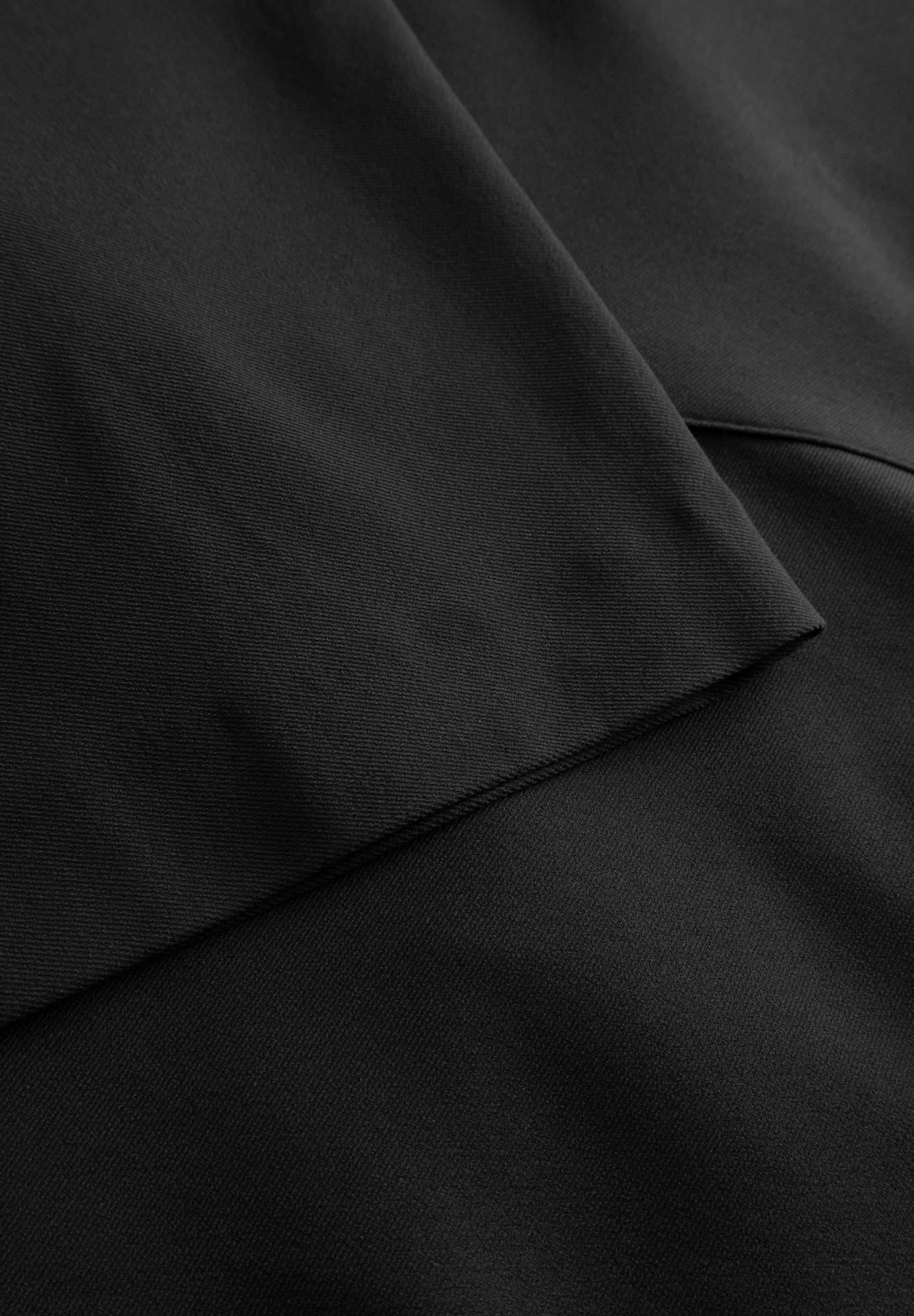 LAURIE Thea Straight - Medium Length Straight Schwarz