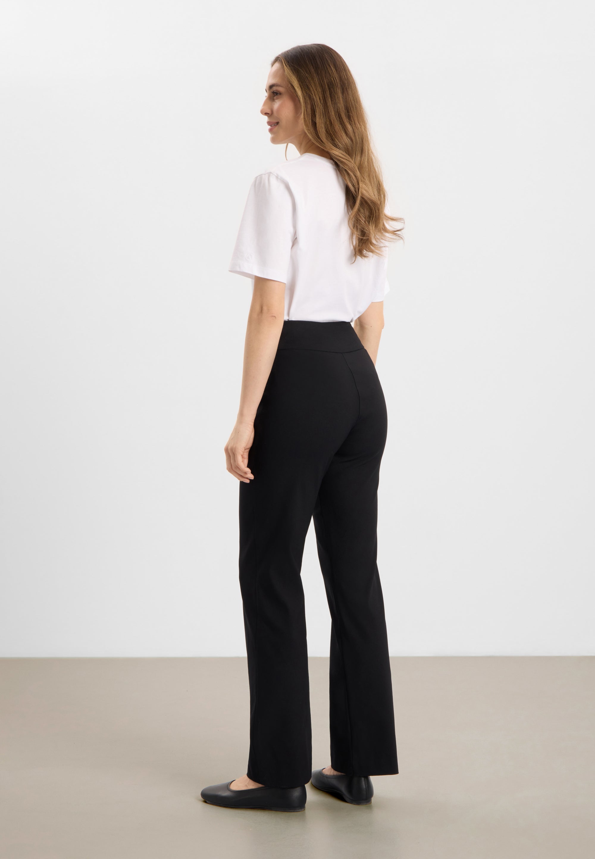 LAURIE Thea Straight - Medium Length Straight Schwarz