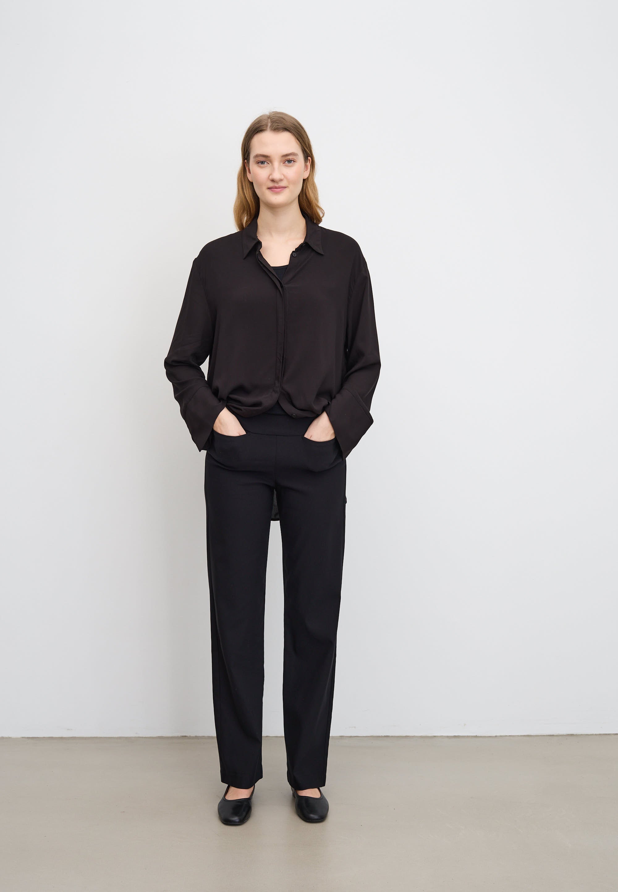 LAURIE  Thea Straight - Medium Length Trousers STRAIGHT Schwarz