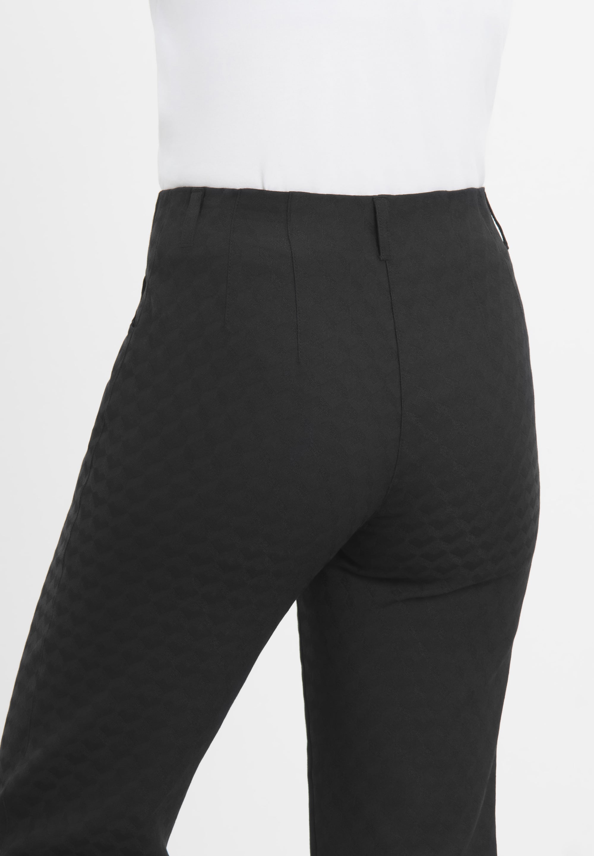 LAURIE Tracy Straight - Short Length Straight 99603 Black Jacquard